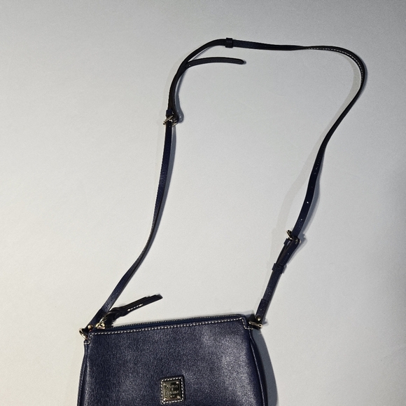 Dooney & Bourke Saffiano Lexi Crossbody Bqg Used Once Great Condition , Modern - Picture 5 of 7